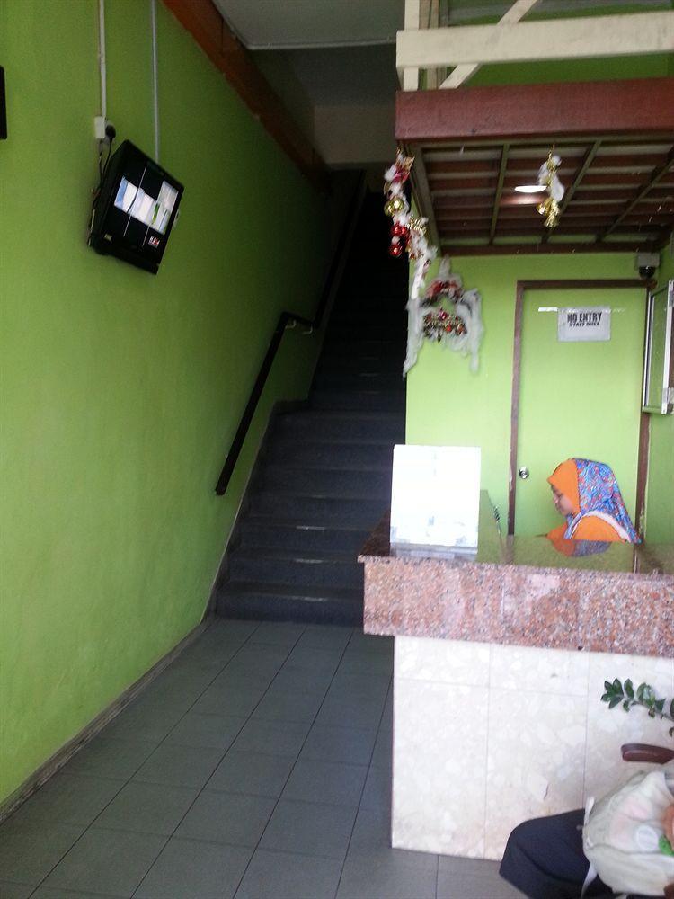 Hotel Iskandar Kota Kinabalu Ngoại thất bức ảnh